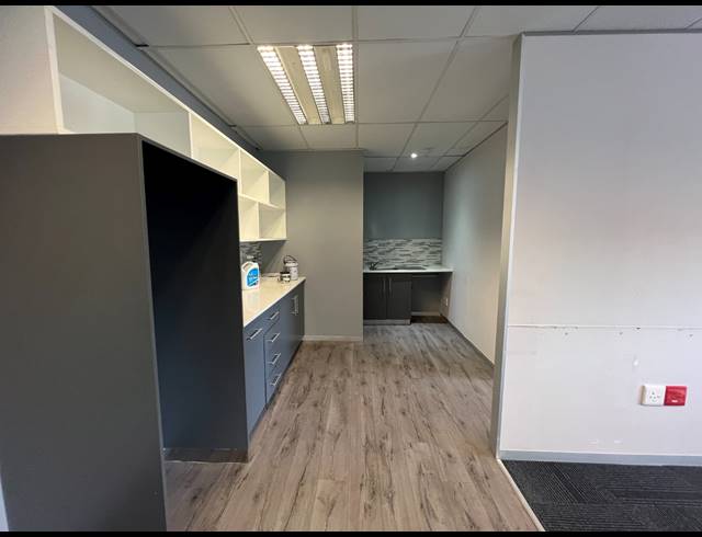 312M² OFFICE TO LET IN ROSEBANK